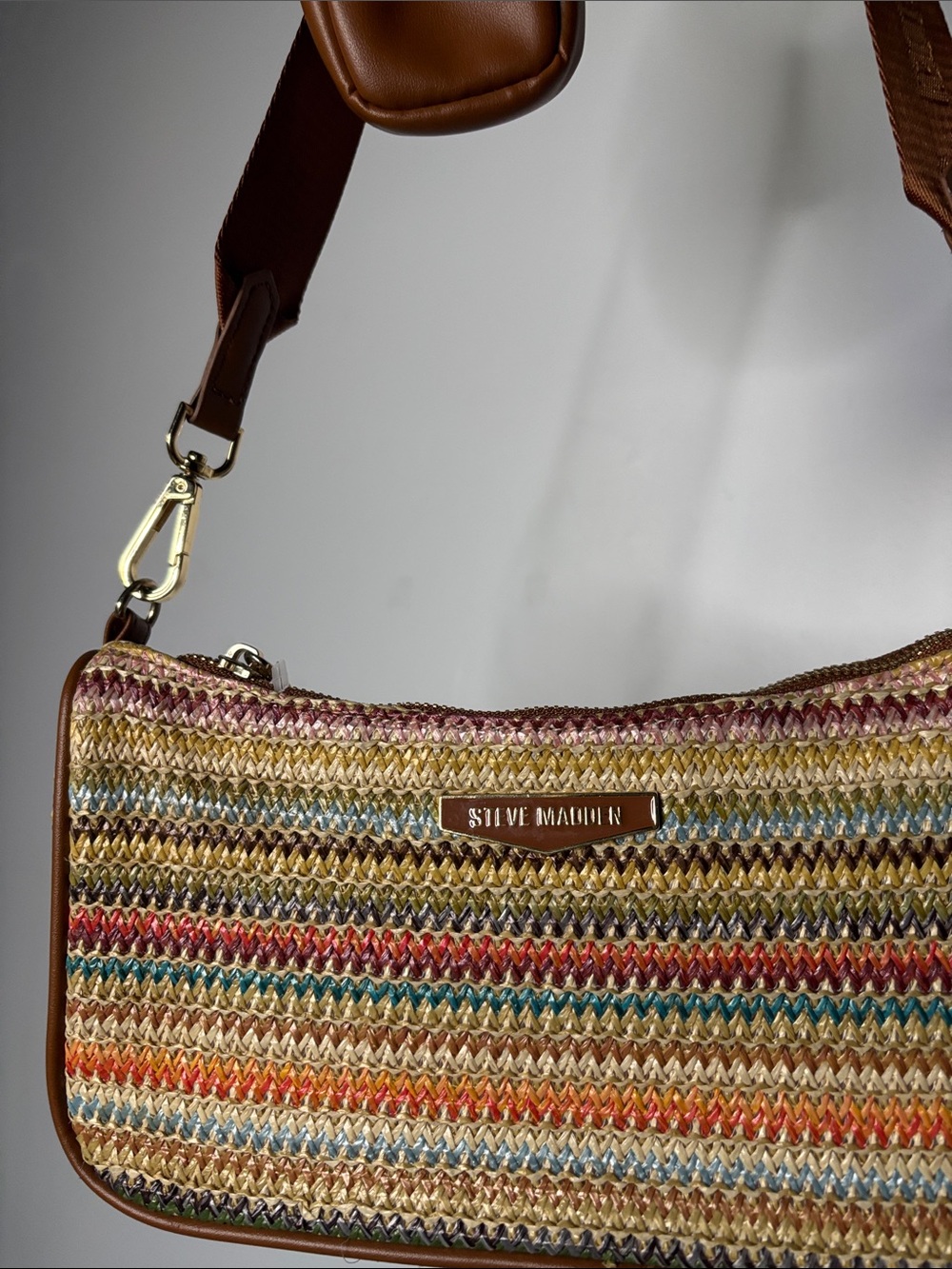 Steve Madden(Bvettal) Straw Crossbody Leather AirPod Case  - Picture 2 of 8